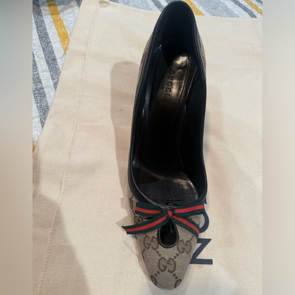 Gucci heels size 8 - Picture 4 of 5